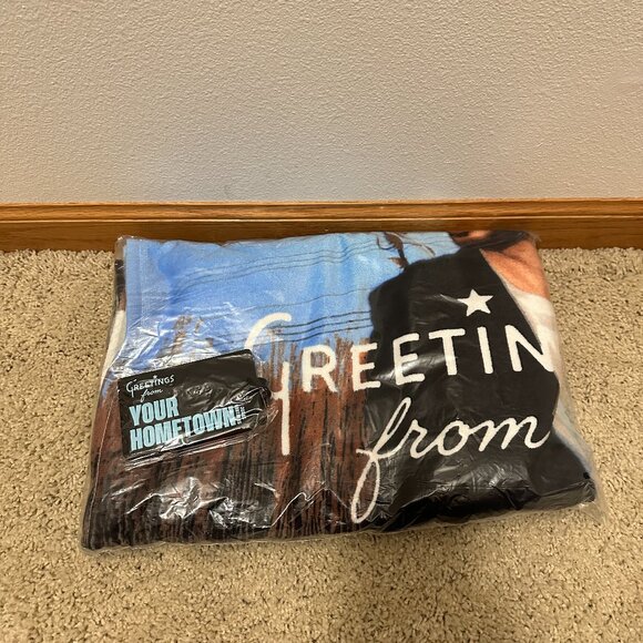 Jonas Brothers 2025 Tour VIP Package Towel & Luggage Tag - Picture 1 of 4